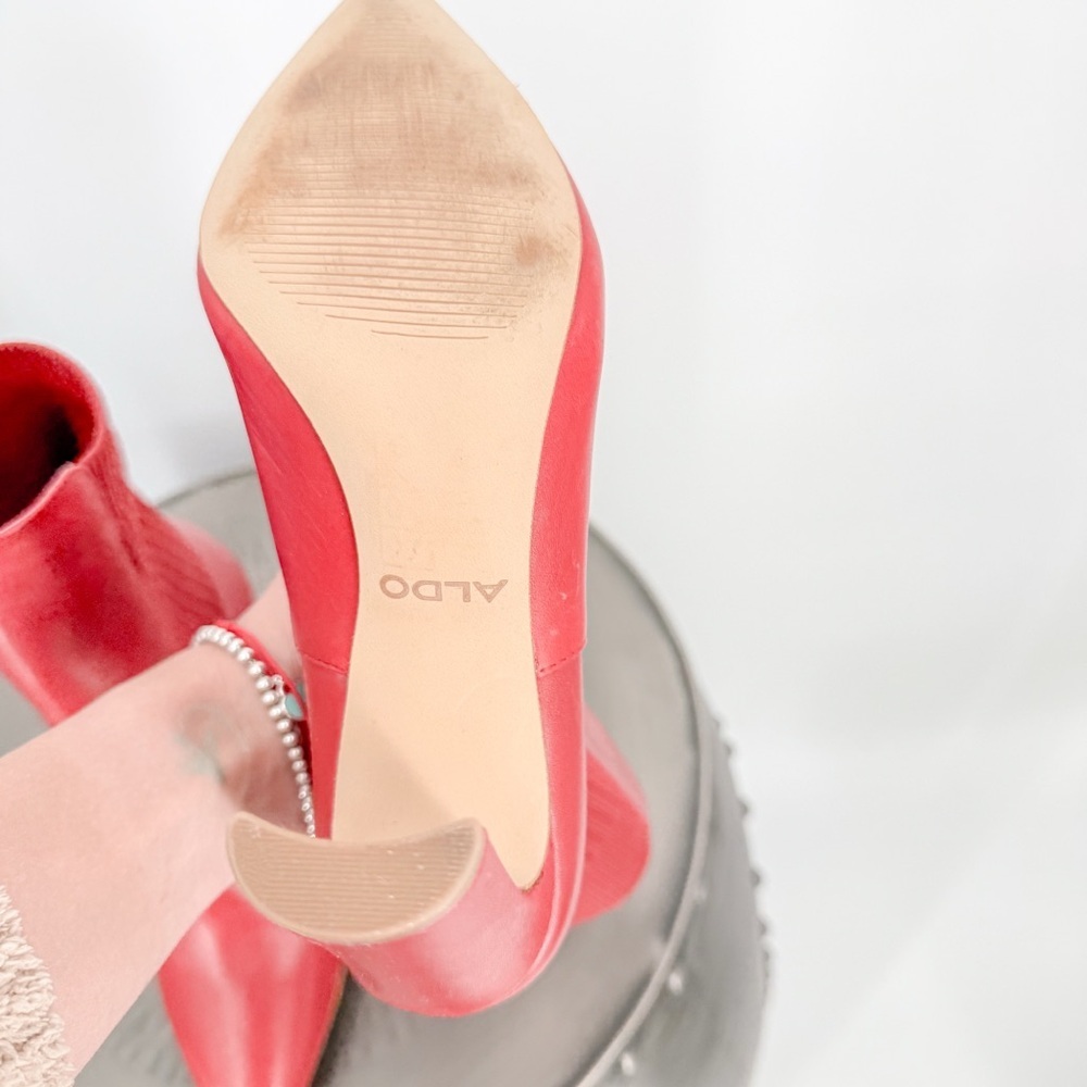 Aldo Red Heeled Boots Sleek Modern Design - Picture 5 of 6